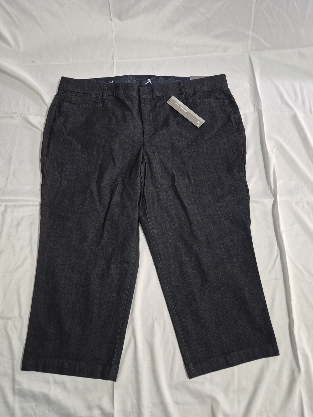 JM Collection Dark Blue Cropped Jeans - Plus Size - Picture 2 of 7